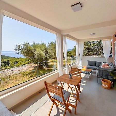 Studio Vesna With A Terrace And Sea View Rabac Esterno foto