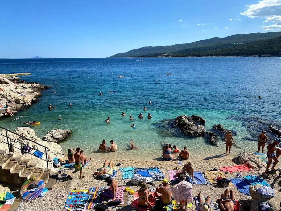 Studio Vesna With A Terrace And Sea View Rabac Esterno foto