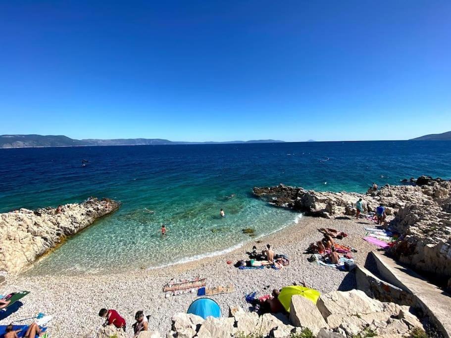 Studio Vesna With A Terrace And Sea View Rabac Esterno foto