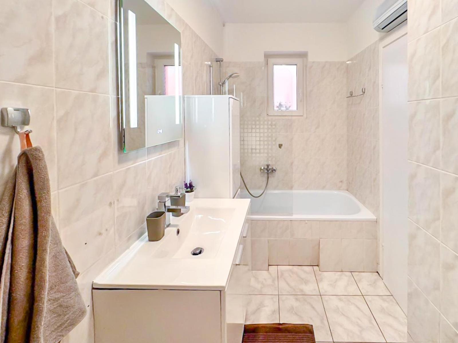 Studio Vesna With A Terrace And Sea View Rabac Esterno foto