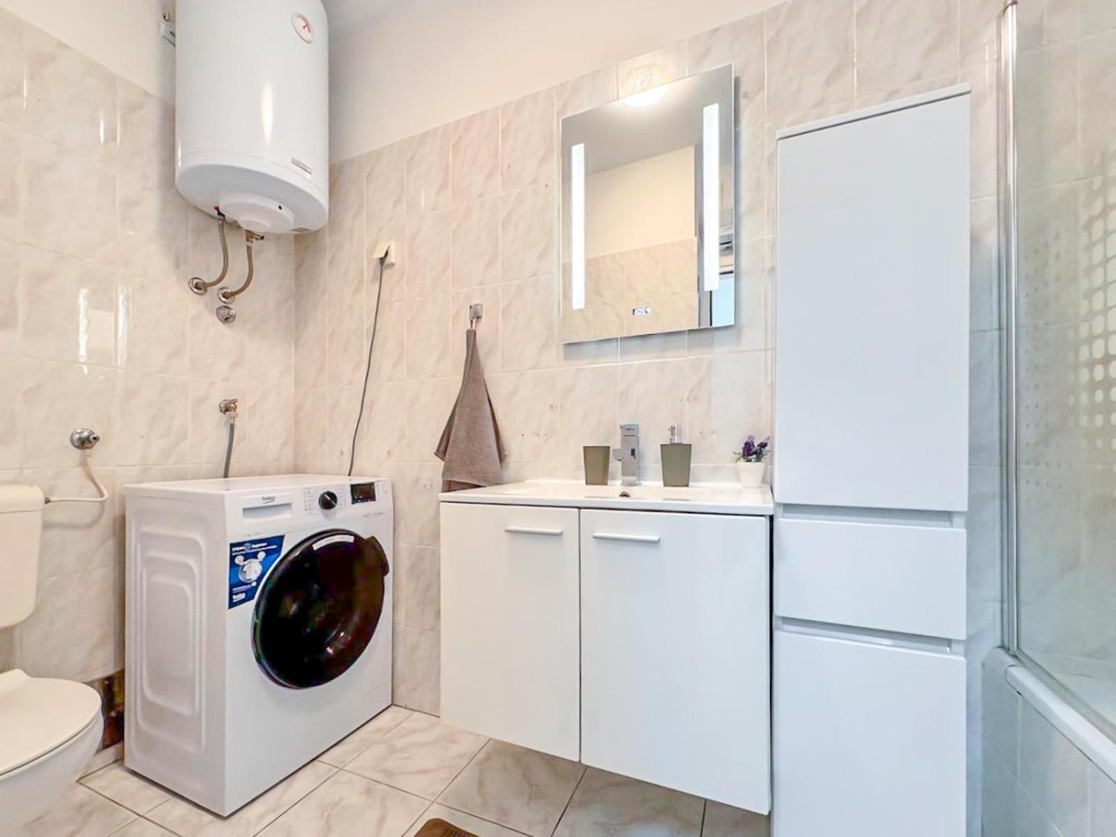 Studio Vesna With A Terrace And Sea View Rabac Esterno foto