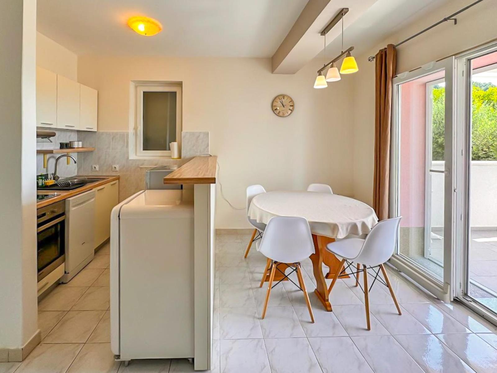 Studio Vesna With A Terrace And Sea View Rabac Esterno foto